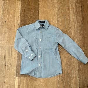 Nordstrom Kids long sleeve striped button up size 4 in blue and white‎